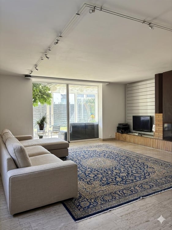 Villa d’exception avec garage, atelier, jardin paysager et jardin d’hiver 21