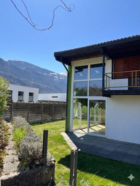 Villa d’exception avec garage, atelier, jardin paysager et jardin d’hiver 4