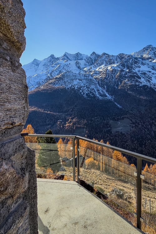 Der Sommerhitze entfliehen – einzigartige Alpenliegenschaft im Saastal auf 2’000 m ü. M. 4