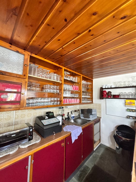 Café-Restaurant & Wohnung Engeloch (Simplon) – inkl. Garage und Parkplatz 8