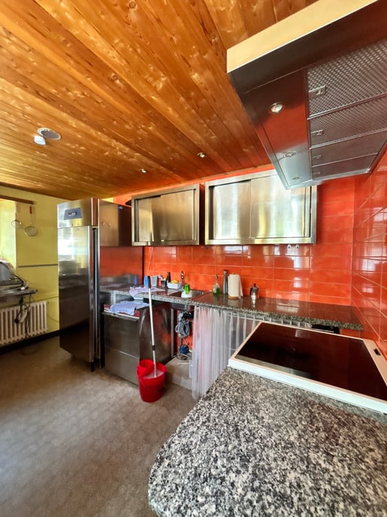 Café-Restaurant & Wohnung Engeloch (Simplon) – inkl. Garage und Parkplatz 10