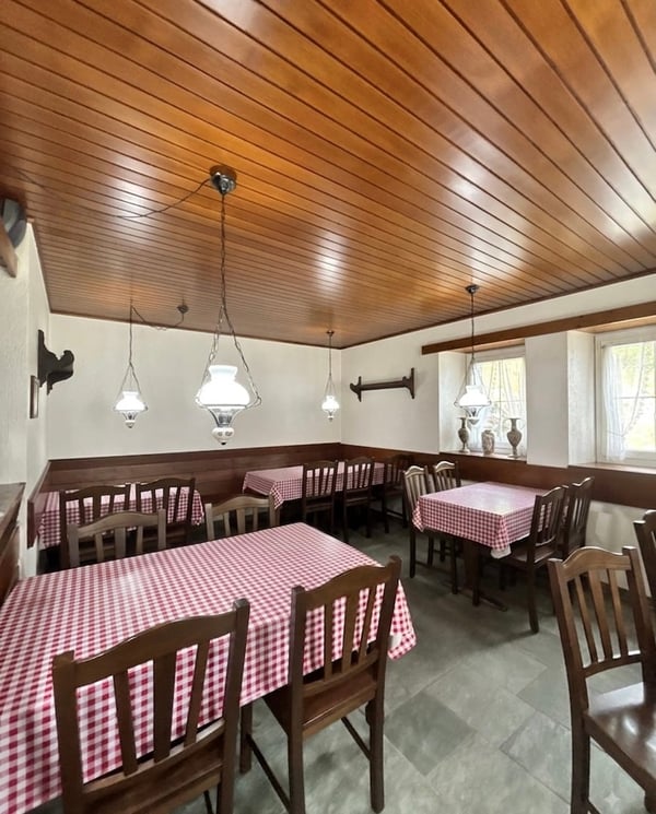 Café-Restaurant & Wohnung Engeloch (Simplon) – inkl. Garage und Parkplatz 15