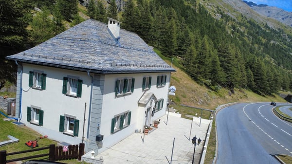 Café-Restaurant & Wohnung Engeloch (Simplon) – inkl. Garage und Parkplatz 3