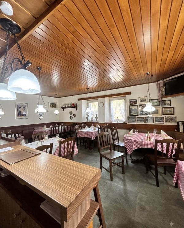 Café-Restaurant & Wohnung Engeloch (Simplon) – inkl. Garage und Parkplatz 16