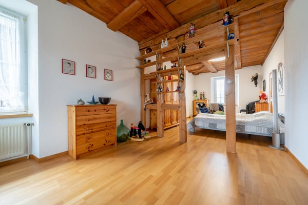 Sie suchen eine besondere Liegenschaft mit viel Charme? 9