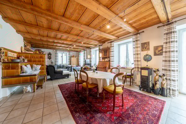 Sie suchen eine besondere Liegenschaft mit viel Charme? 4