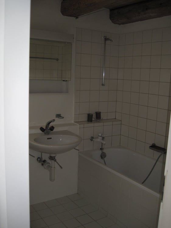 Gemütliche 3-Zimmer-Altbauwohnung mit Balkon in Freienstein-Teufen 4