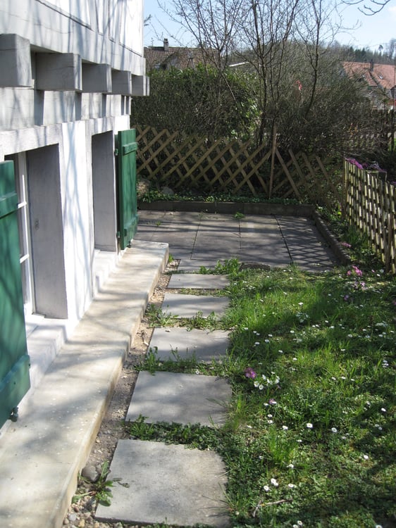 Gemütliche 3-Zimmer-Altbauwohnung mit Balkon in Freienstein-Teufen 10