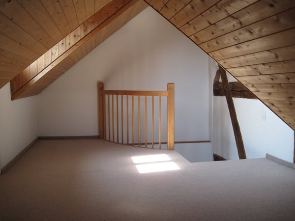 Gemütliche 3-Zimmer-Altbauwohnung mit Balkon in Freienstein-Teufen 8