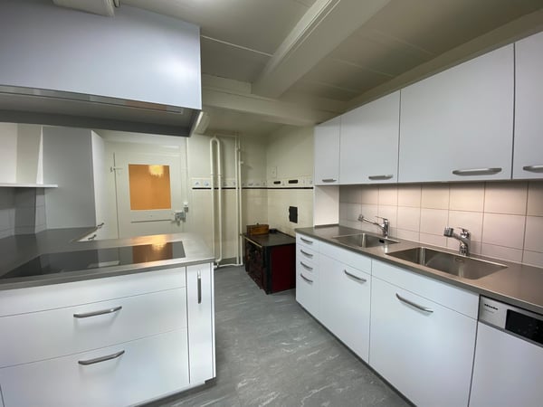 Charmantes Zweifamilienhaus – umgebaut zur Kita und Tagesschule in ruhiger Lage von Lotzwil 11