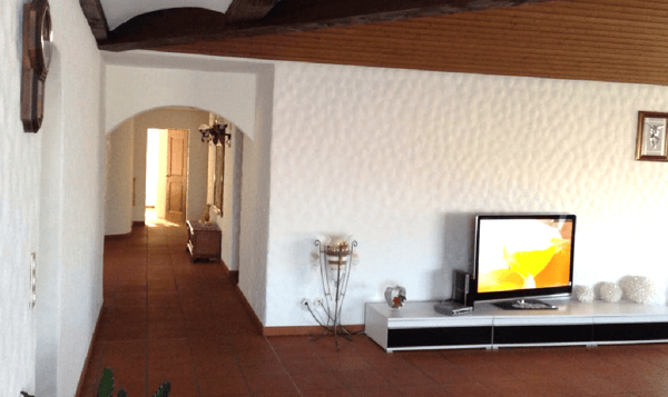 Grossflächiges und bemerkenswertes Einfamilienhaus 12
