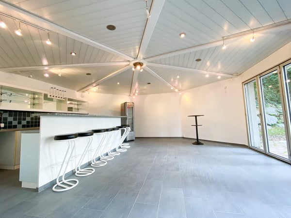 Landhausvilla mit einzigartiger Architektur und Ausbaupotenzial 20