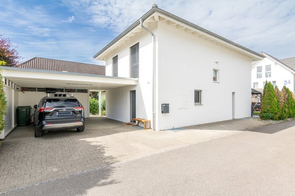 Modernes 5.5-Zimmer-Einfamilienhaus in ruhiger Lage in Niederlenz 1