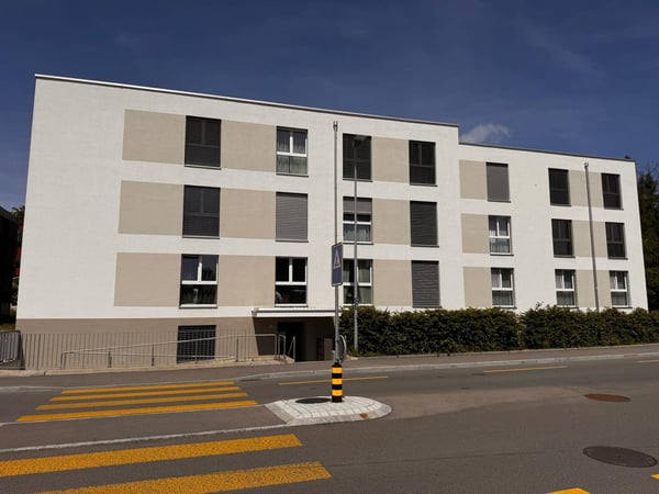 Moderne 2.5-Zimmer-Wohnung an ausgezeichneter Lage in Bülach 1