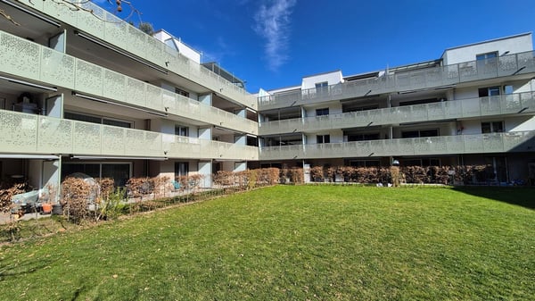 Moderne 2.5-Zimmer-Wohnung an ausgezeichneter Lage in Bülach 2