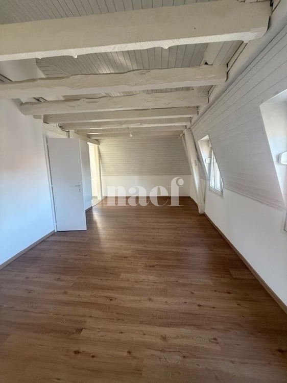 Appartement de 2.5 pièces au 5e étage avec ascenseur 1