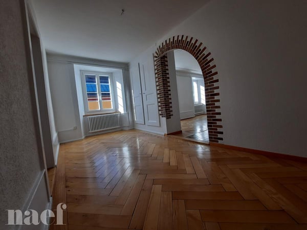 1 pièces avec cachet au 2e étage 3