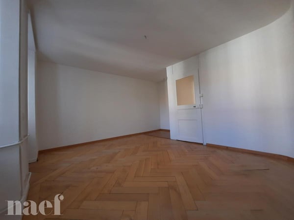 1 pièces avec cachet au 2e étage 7