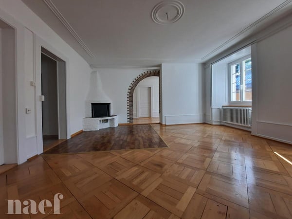 1 pièces avec cachet au 2e étage 2