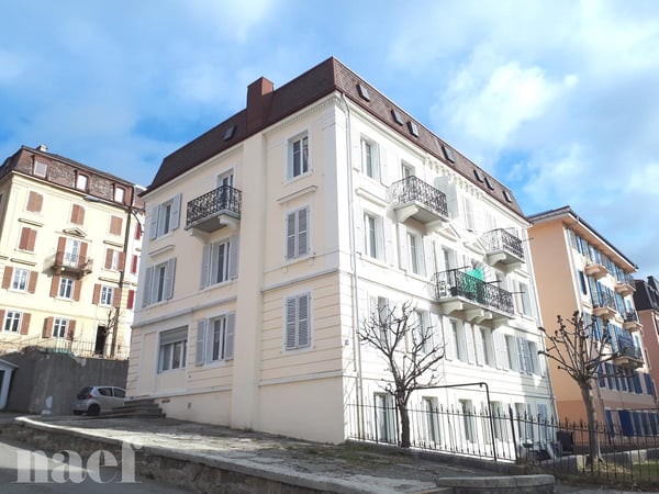 Logement de 1 pièces avec balcon et jardin commun 7