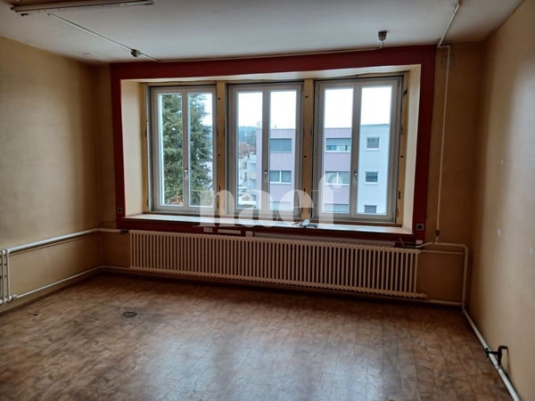 Local commercial lumineux d'environ 240m2 7