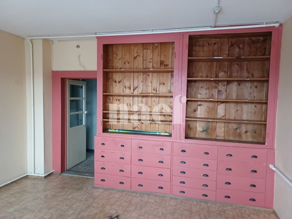 Local commercial lumineux d'environ 240m2 8