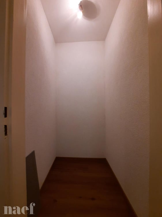 Bel appartement de 1.5 pièces au 4ème étage avec ascenseur 8