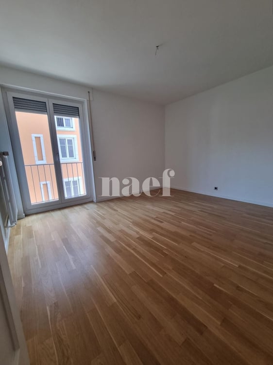 1 pièces rénové récemment proche du centre avec balcon 6