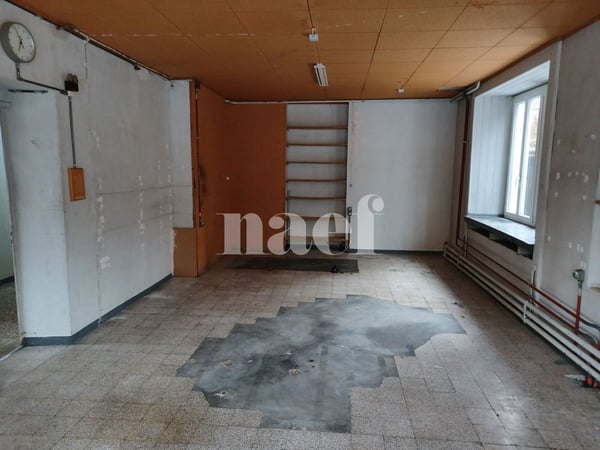 Local commercial lumineux d'environ 200m2 9