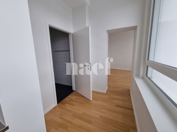 A louer ppartement de 2 pièces au 2ème étage. 4