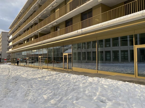 SENSATIONNEL 3 MOIS DE LOYER OFFERTS Local commercial neuf à Sion 5