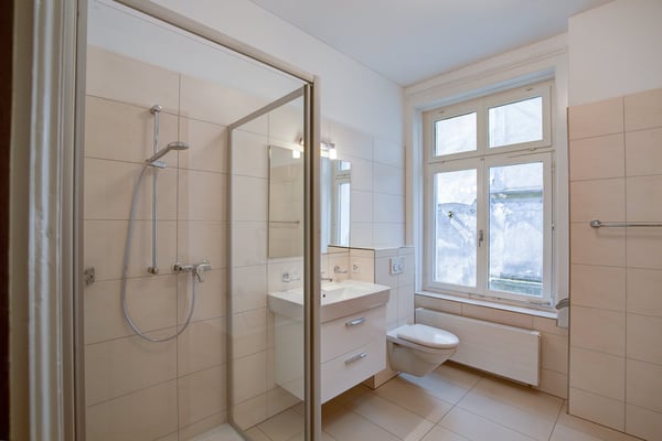 wunderschöne Altbauwohnung mit ganz besonderem Charme 8