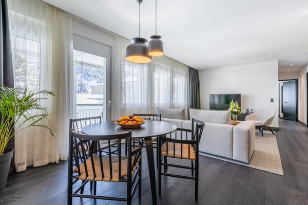 Residenz 908 (2024) 3
