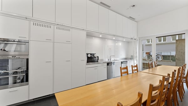 Einzigartige Büroflächen mit eigenem repräsentativen Haupteingang! 11