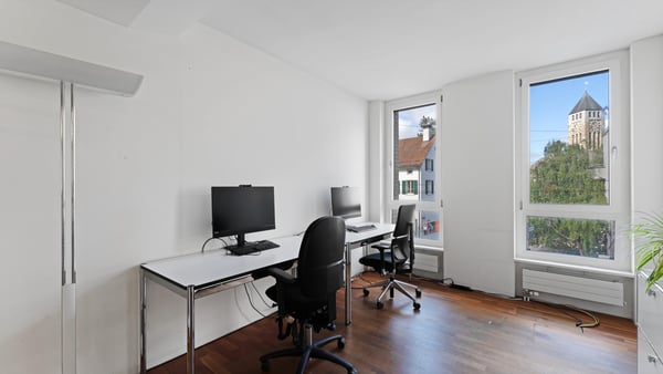 Einzigartige Büroflächen mit eigenem repräsentativen Haupteingang! 3