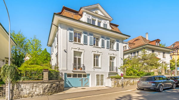 Repräsentative Bürovilla mit Charakter und Garten! 2