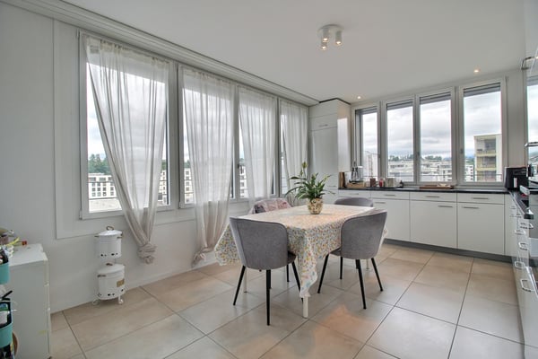 Splendide appartement de 3.5 pièces au 5ème étage à louer à Marly ! 1