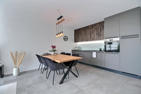 Charmant appartement de 2.5 pièces à Corminboeuf 2