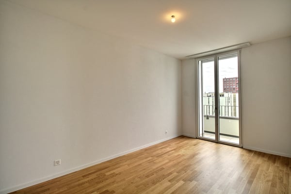Exceptionnel appartement de 4.5 pièces à louer au dernier étage à Marly ! 4