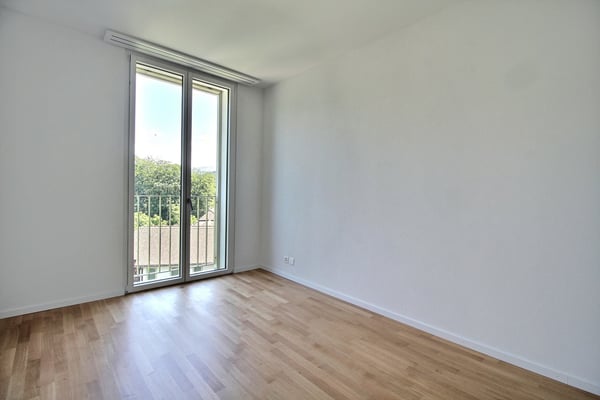 Exceptionnel appartement de 3.5 pièces au dernier étage à louer à Marly ! 10