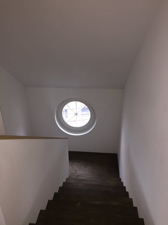 Aussergewöhnliche Dachwohnung mit Balkon 4