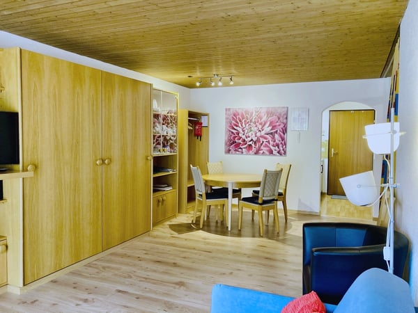Kleine aber feine Ferienwohnung in gepflegter Überbauung 2