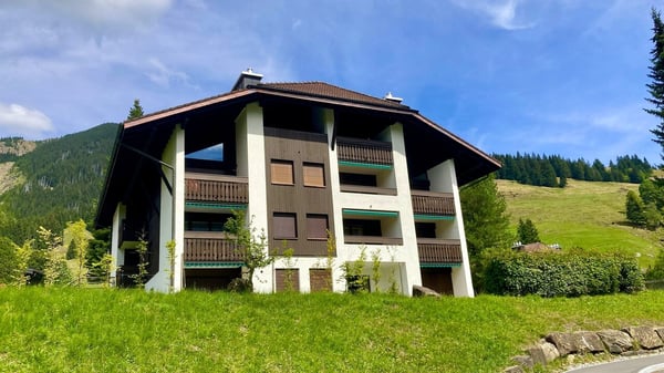 Gepflegte Ferienwohnung in ruhiger Überbauung 1