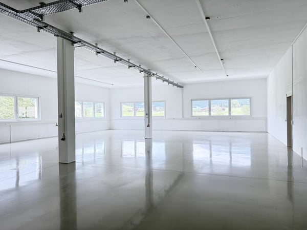 Geniale Gewerbefläche mit Zufahrtsrampe 17