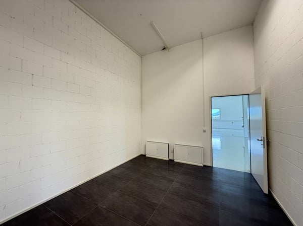 Geniale Gewerbefläche mit Zufahrtsrampe 11