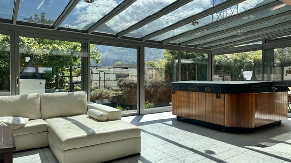 Villa avec écurie pour chevaux à Dorénaz 1