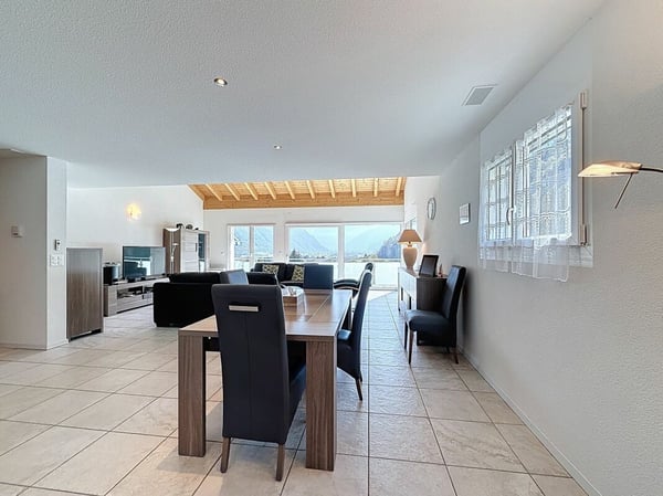 Magnifique attique plein sud avec grande terrasse sur Evionnaz 5