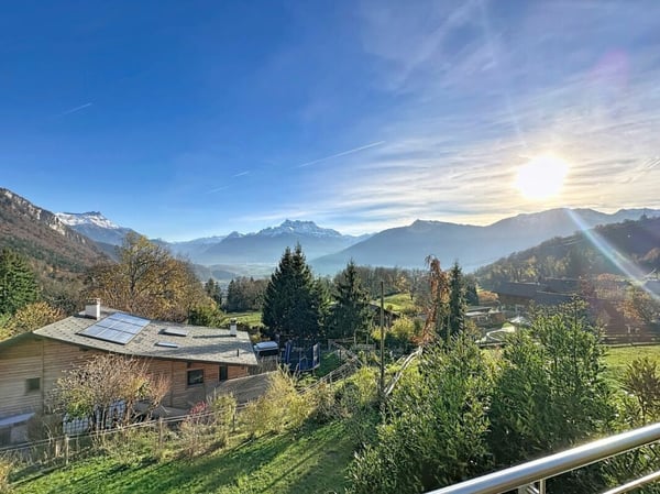 Magnifique villa d'architecte avec magnifique vue panoramique sur la plaine 3