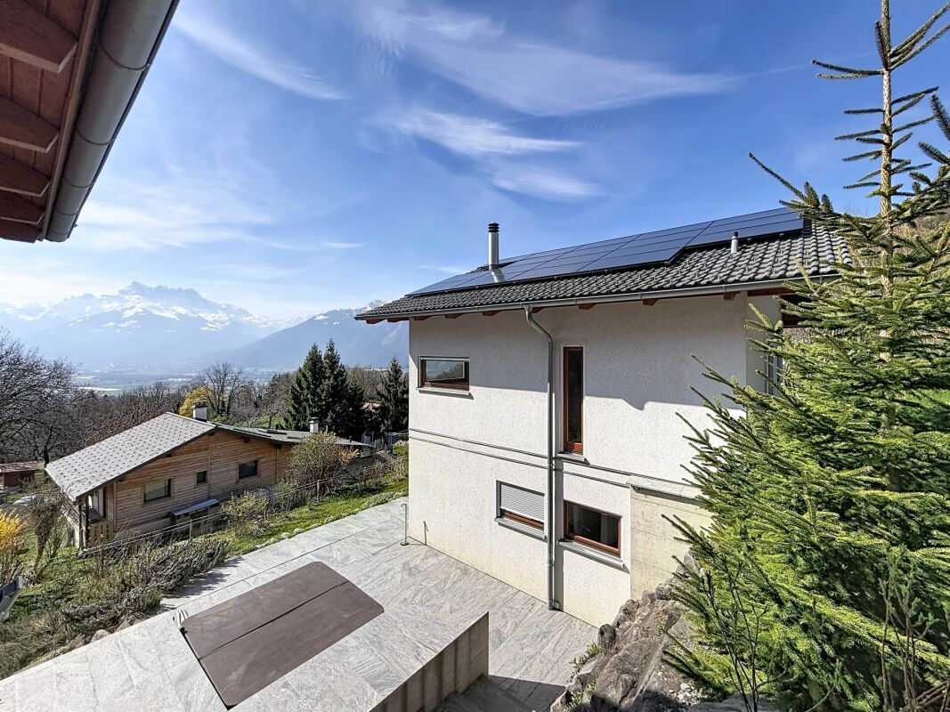Magnifique villa d'architecte avec spectaculaire vue panoramique sur la plaine et les Dents-du-Midi