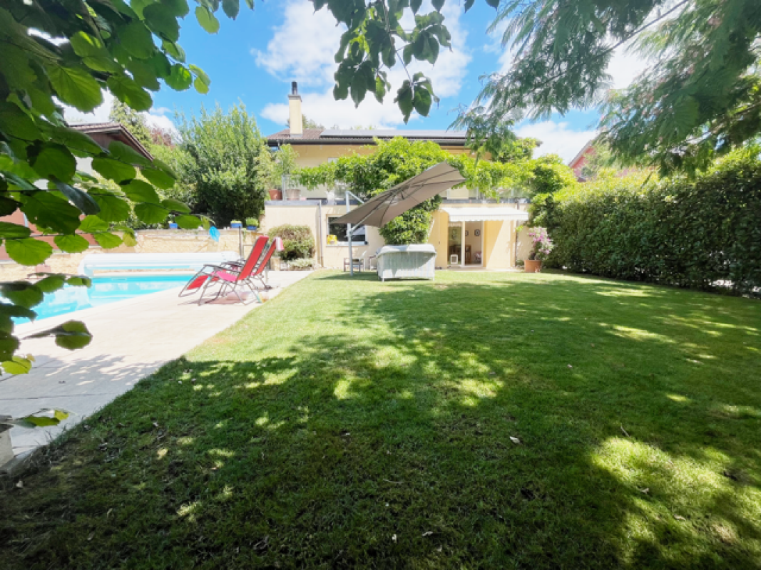 Magnifique villa avec piscine à Valeyres-sous-Montagny
